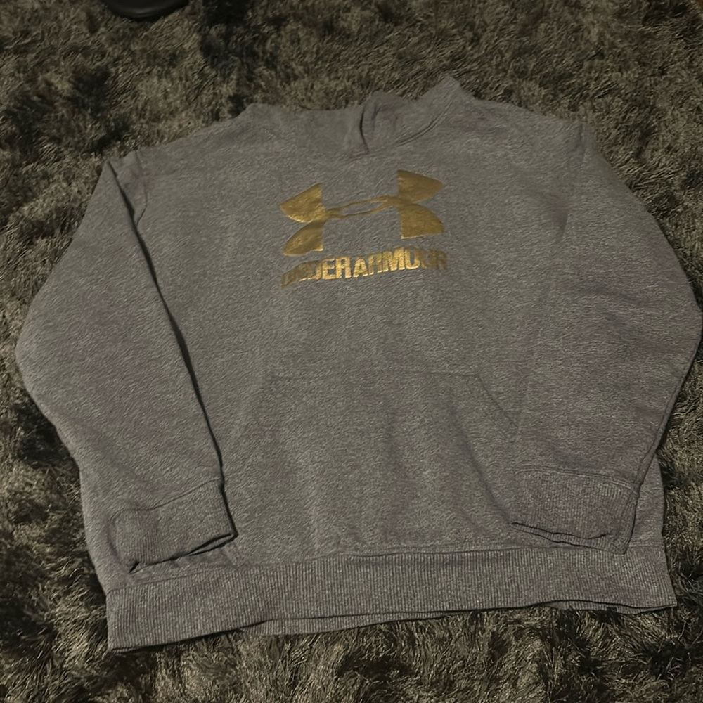 Under armour girls sweatshirt size extra large!